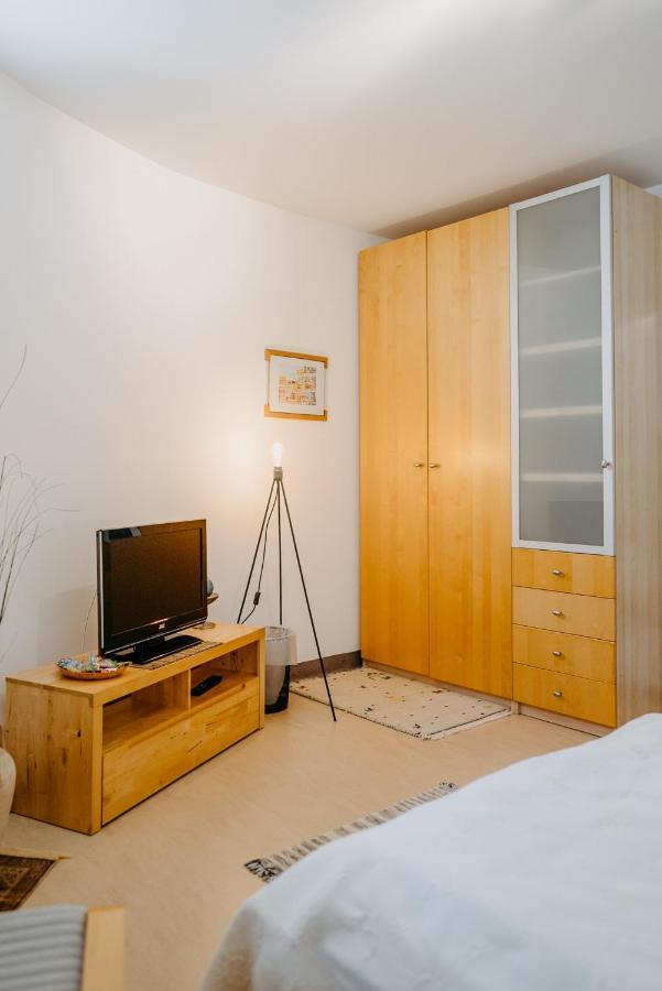 Haus Luna - Privatzimmer Im Sonnigen Suedburgenland Hackerberg Bagian luar foto